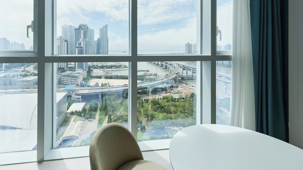 Фото Travelodge Suites Busan Centum