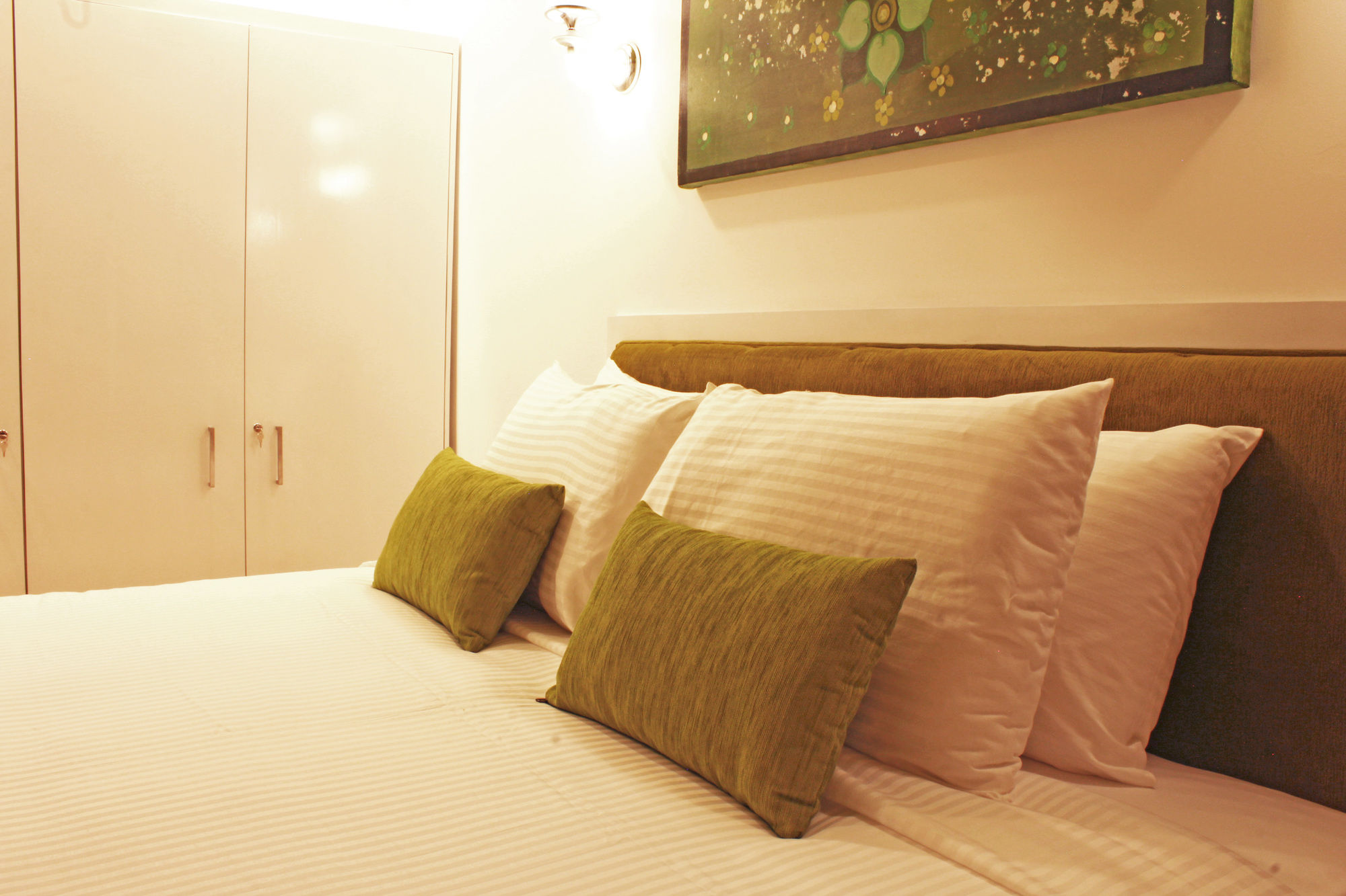 Фото Thilhara Days Inn