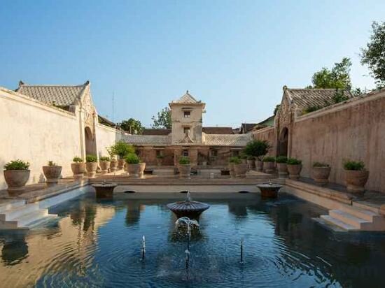 Hotel Aveta Hotel Malioboro, Yogyakarta, photo