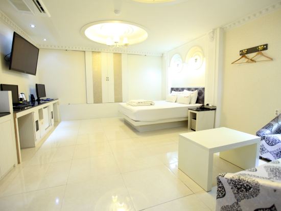 Фото Denbasta Premium Hotel Bumil