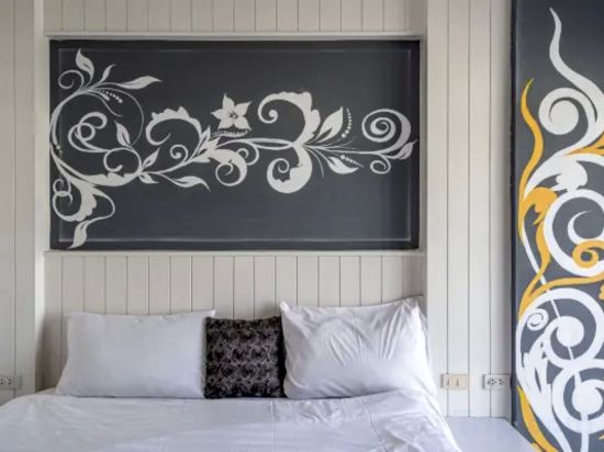 Фото Santi White House Patong Hotel