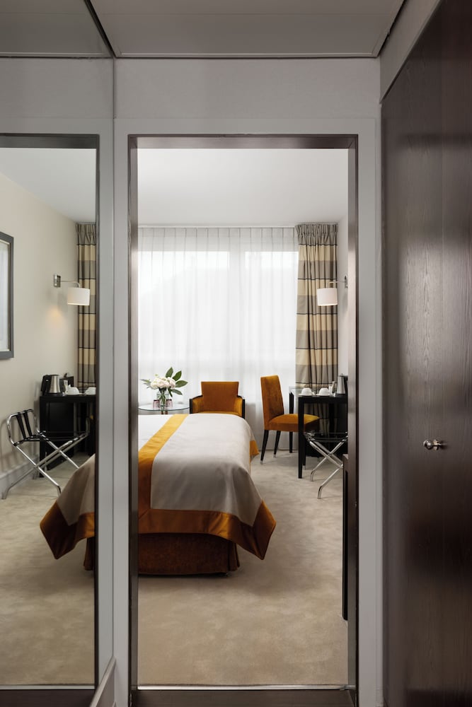 Фото Hotel Auteuil