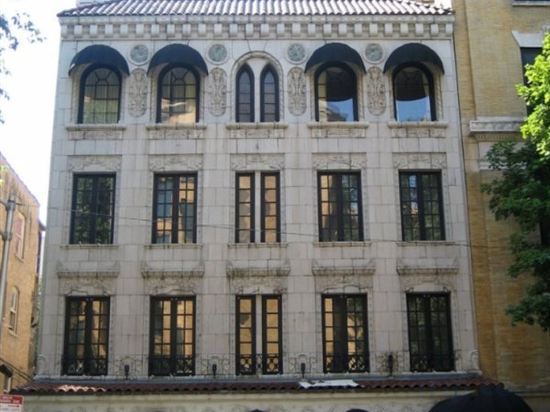 Фото The Willows Hotel