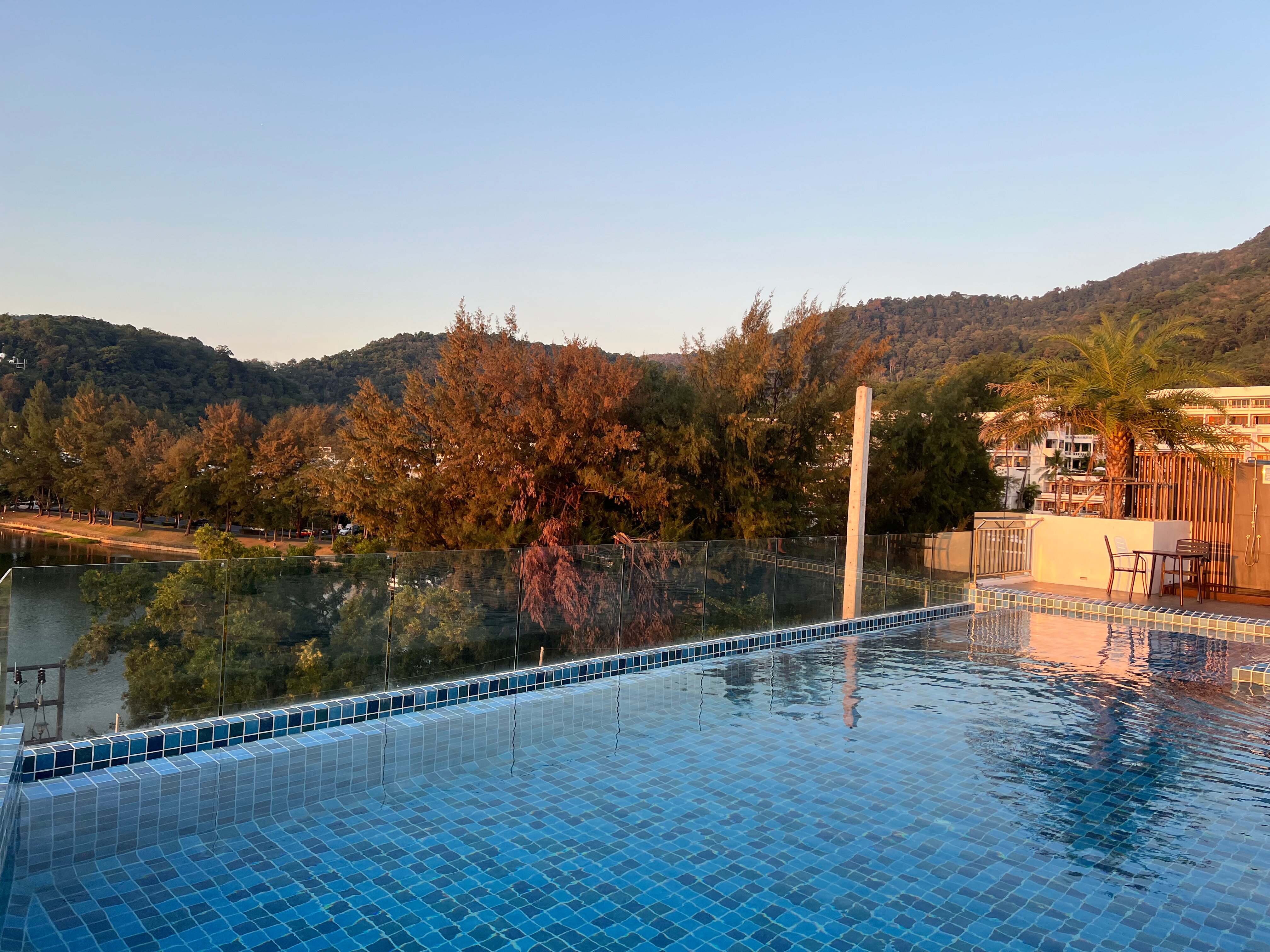 Фото Phoenix Hotel Karon Beach