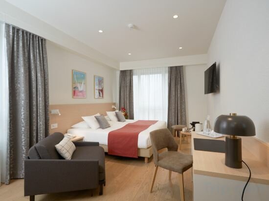 Фото Hotel Suisse