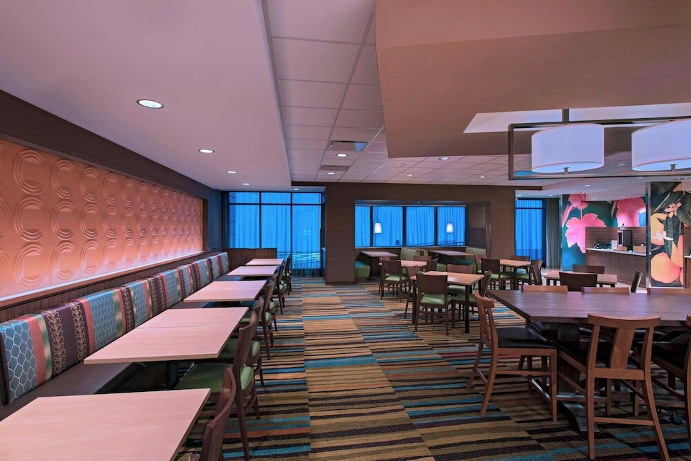 Фото Fairfield Inn & Suites by Marriott La Crosse Downtown