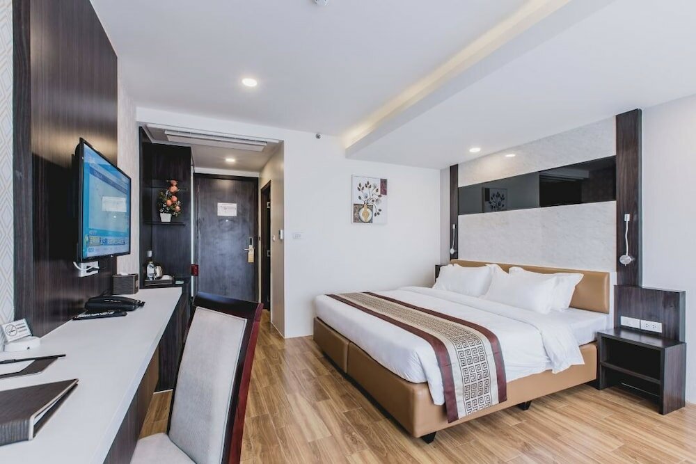 Фото Golden Jomtien Beach Hotel