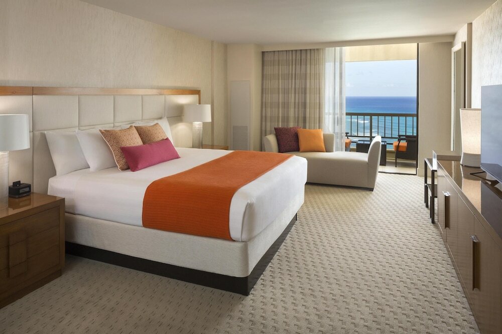 Фото Hyatt Regency Waikiki Beach Resort & SPA