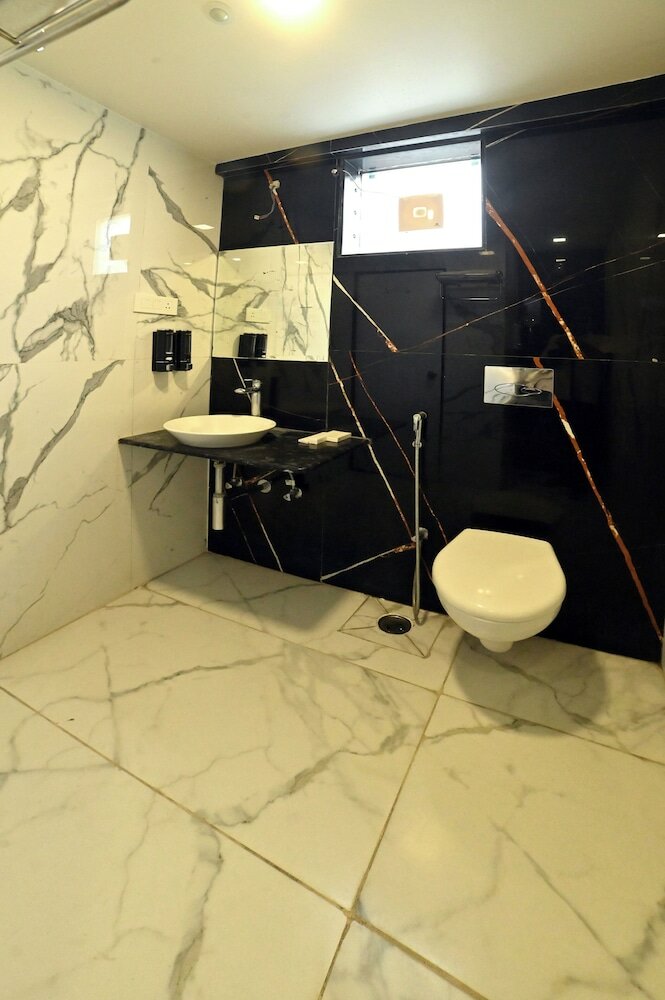Фото Hotel Amrta