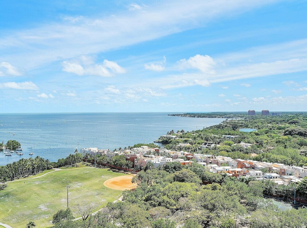 Фото Miami Vacation Rentals - Coconut Grove