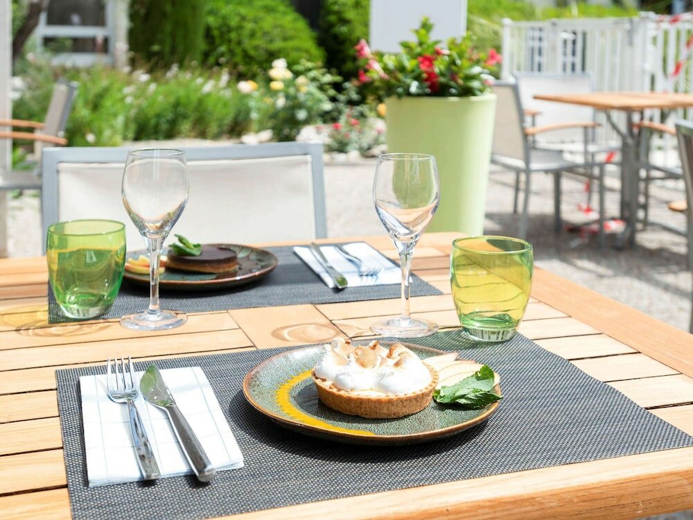 Фото Mercure Aix-en-Provence Beaumanoir