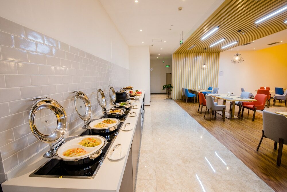 Фото Holiday Inn Express Yinchuan Downtown