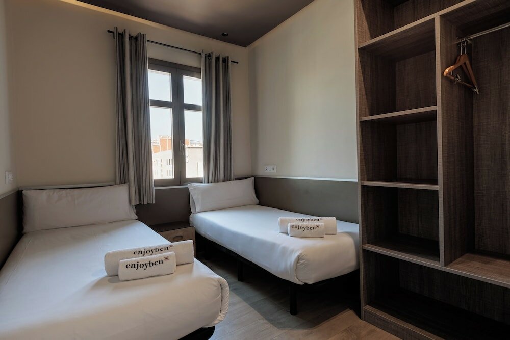 Фото Enjoybcn Miro Apartments