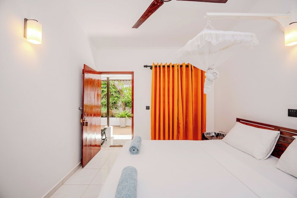 Фото Central Beach Inn
