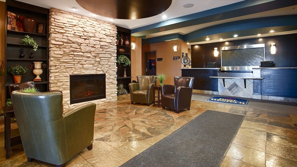 Фото Best Western Wainwright Inn & Suites