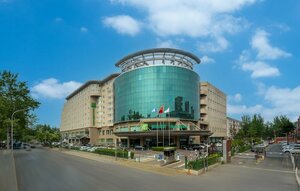 Внешний вид отеля Holiday Inn Beijing Chang An West, an Ihg Hotel в Хайдяни, фото 4