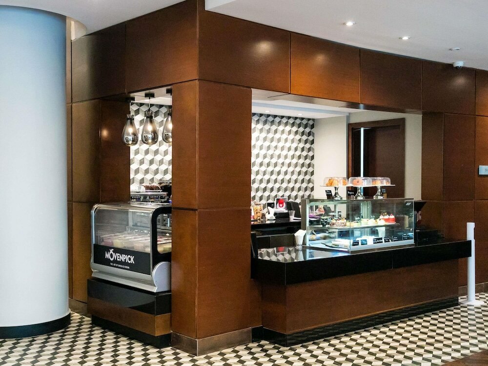 Фото Movenpick Ambassador Hotel