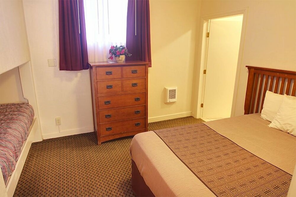 Фото Capitola Venetian Hotel