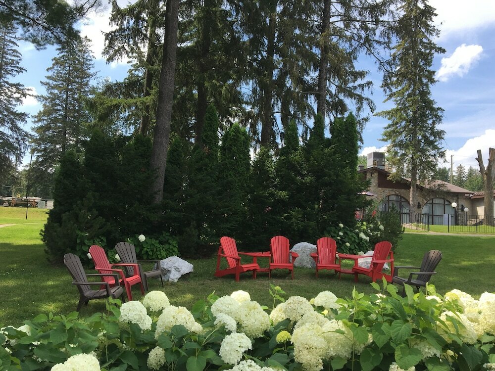 Фото Ramada by Wyndham Ottawa On The Rideau