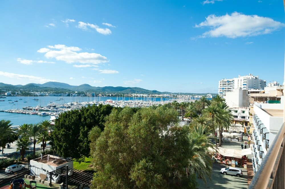 Фото The Red Hotel by Ibiza Feeling 