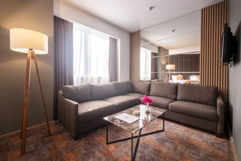 Фото Grand Sapphire City Hotel