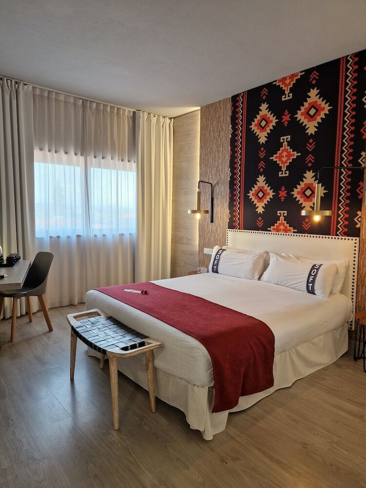 Фото Casual Inca Porto
