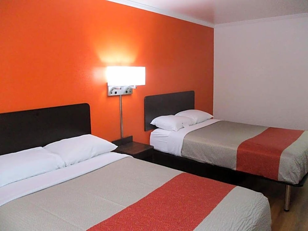 Фото Motel 6 Bay Minette, Al