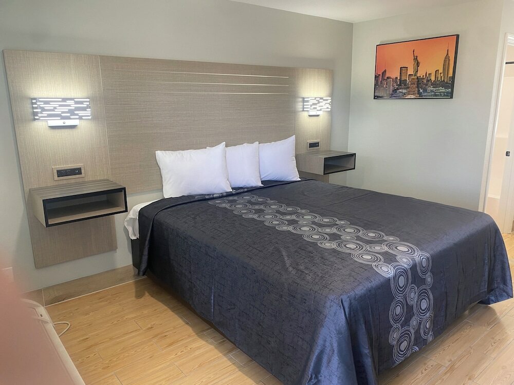 Фото Mayfair Inn