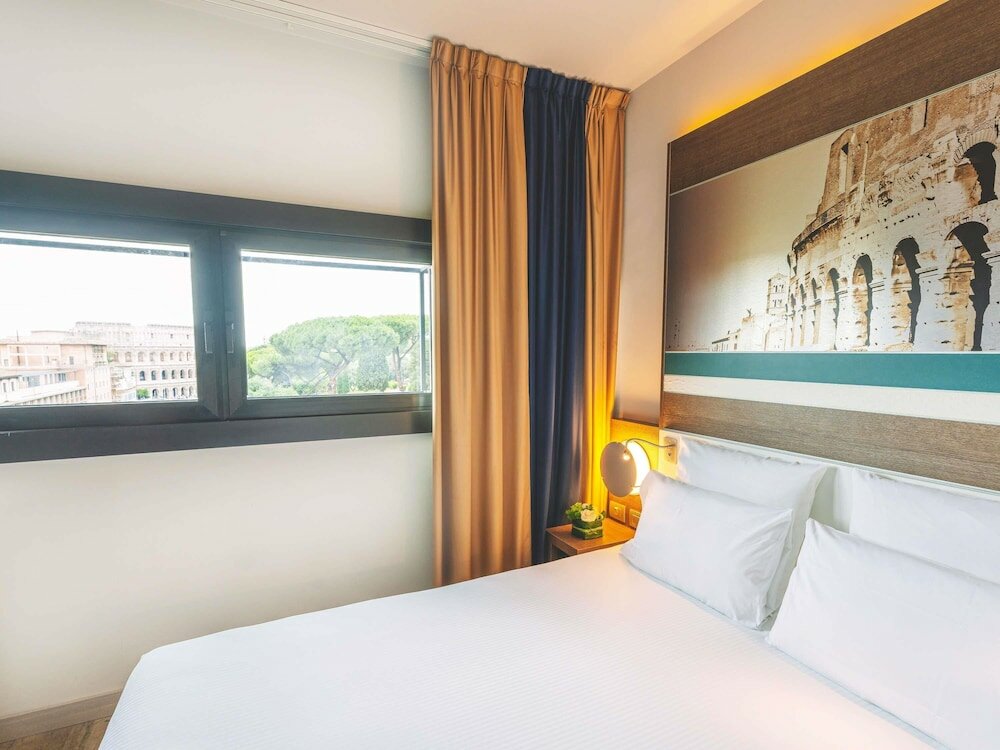 Фото Mercure Roma Centro Colosseo Hotel