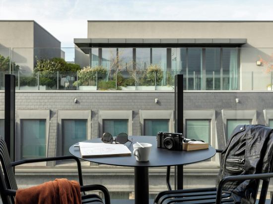 Фото Moxy Brussels City Center
