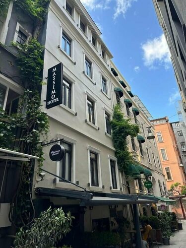 Massımo Hotel