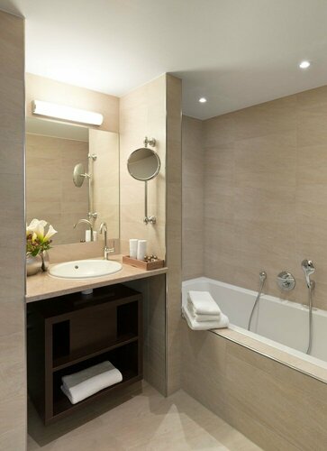 Гостиница Eden Hotel Früh am Dom в Кёльне