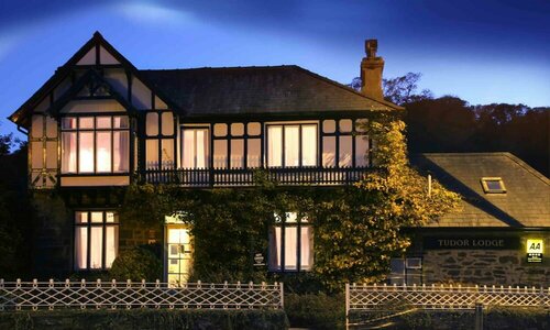 Гостиница Tudor Lodge в Графстве Гвинед
