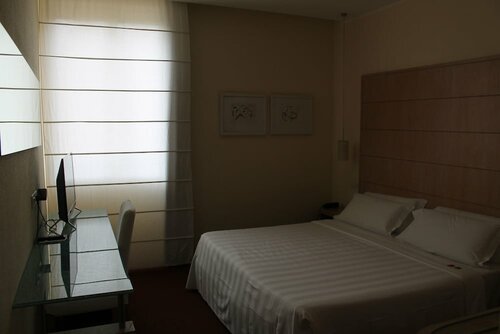 Гостиница First Hotel в Каленцано