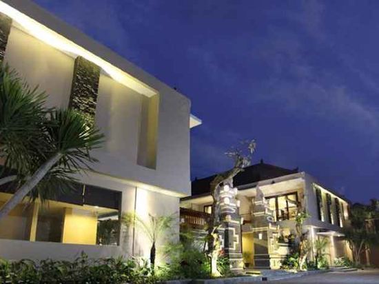 Фото D'Penjor Seminyak Hotel