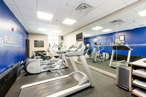 Гостиница Holiday Inn Express & Suites Charleston-Ashley Phosphate, an Ihg Hotel в Норт-Чарлстоне