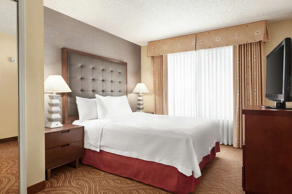 Фото Homewood Suites by Hilton Oakland Waterfront