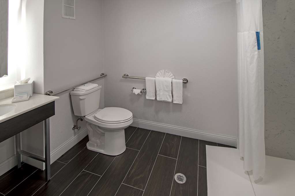 Фото Hampton Inn & Suites Fairfield