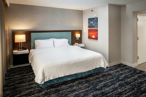 Гостиница Hampton Inn Long Island Commack в Коммаке