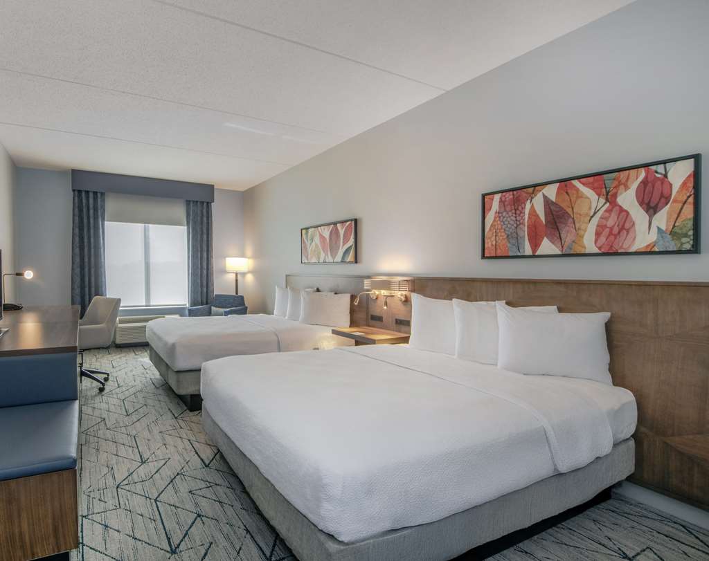 Фото Hilton Garden Inn Raleigh-Cary