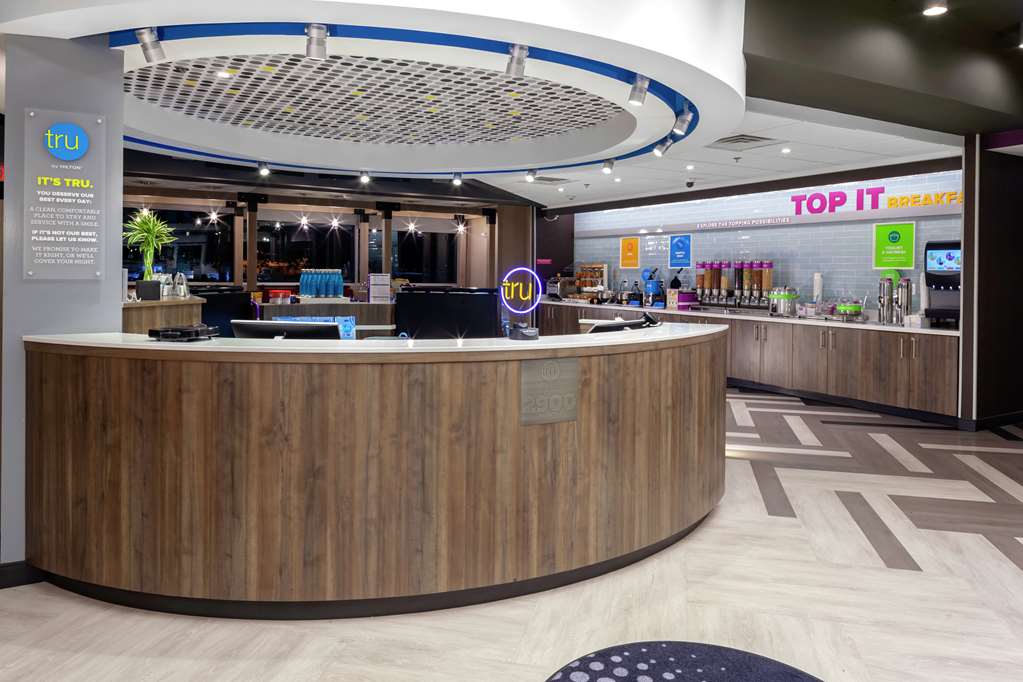 Фото Tru by Hilton Round Rock