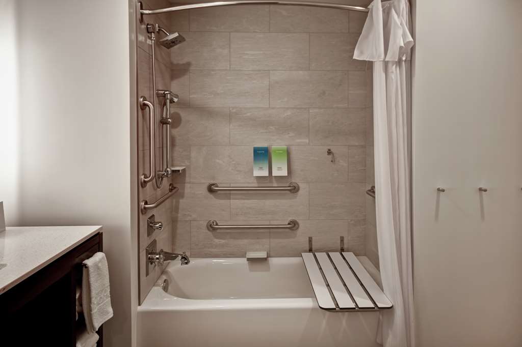 Фото Home2 Suites by Hilton Los Angeles Montebello