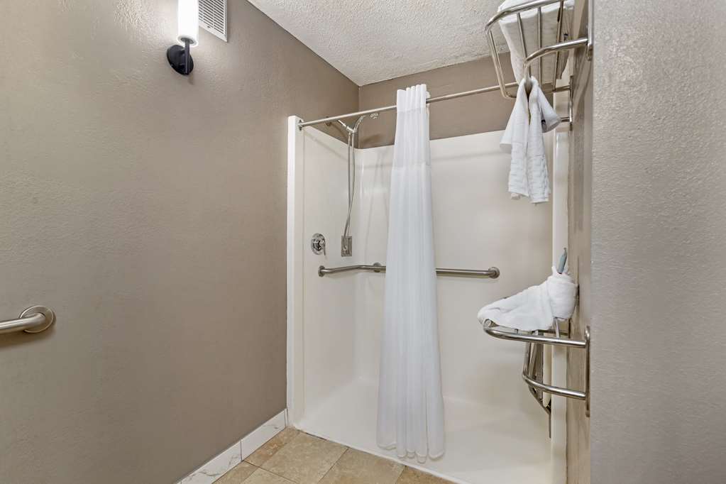 Фото Best Western Savannah Historic District