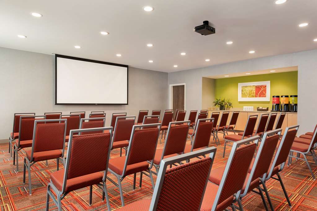 Фото Home2 Suites by Hilton Menomonee Falls Milwaukee