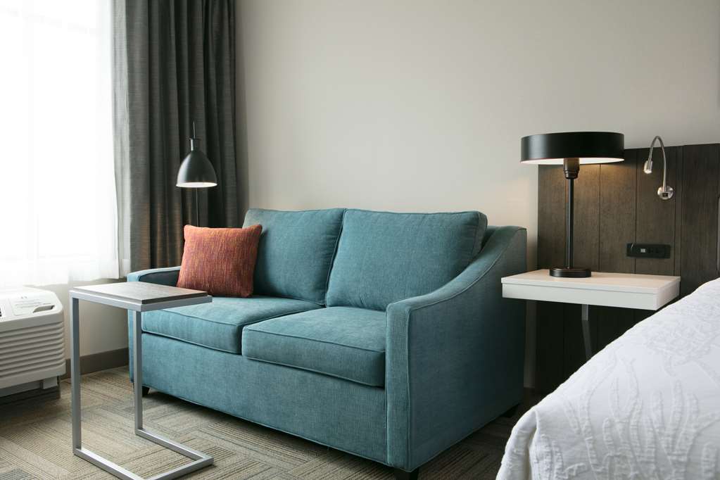 Фото Hilton Garden Inn Iowa City Downtown University