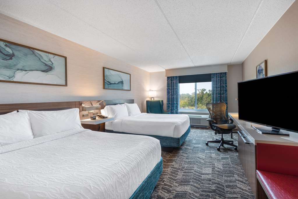 Фото Hilton Garden Inn Islip/MacArthur Airport