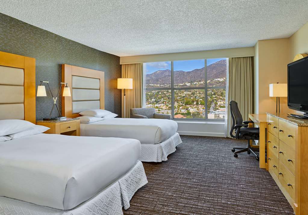 Фото Hilton Los Angeles North/Glendale & Executive Meeting Ctr