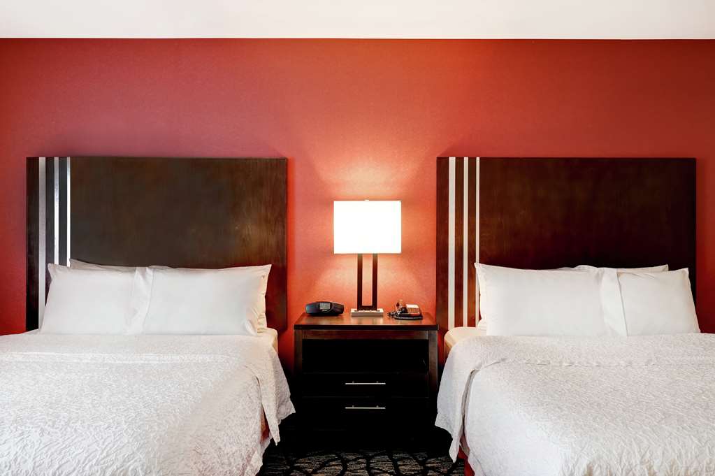 Фото Hampton Inn by Hilton Chilliwack