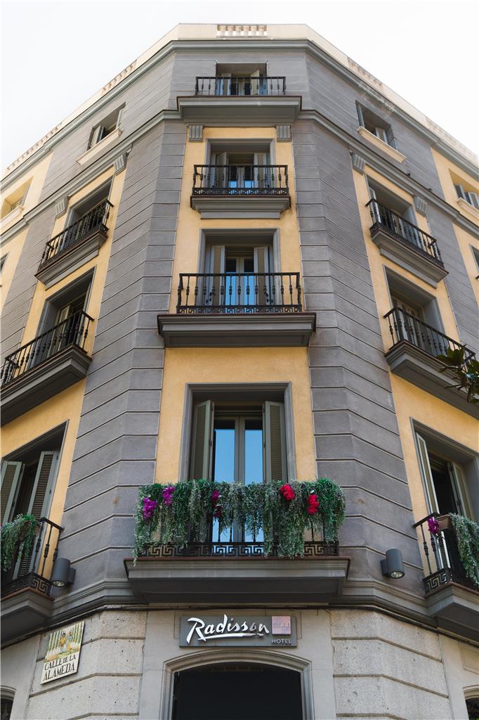Фото Radisson Blu Hotel, Madrid Prado