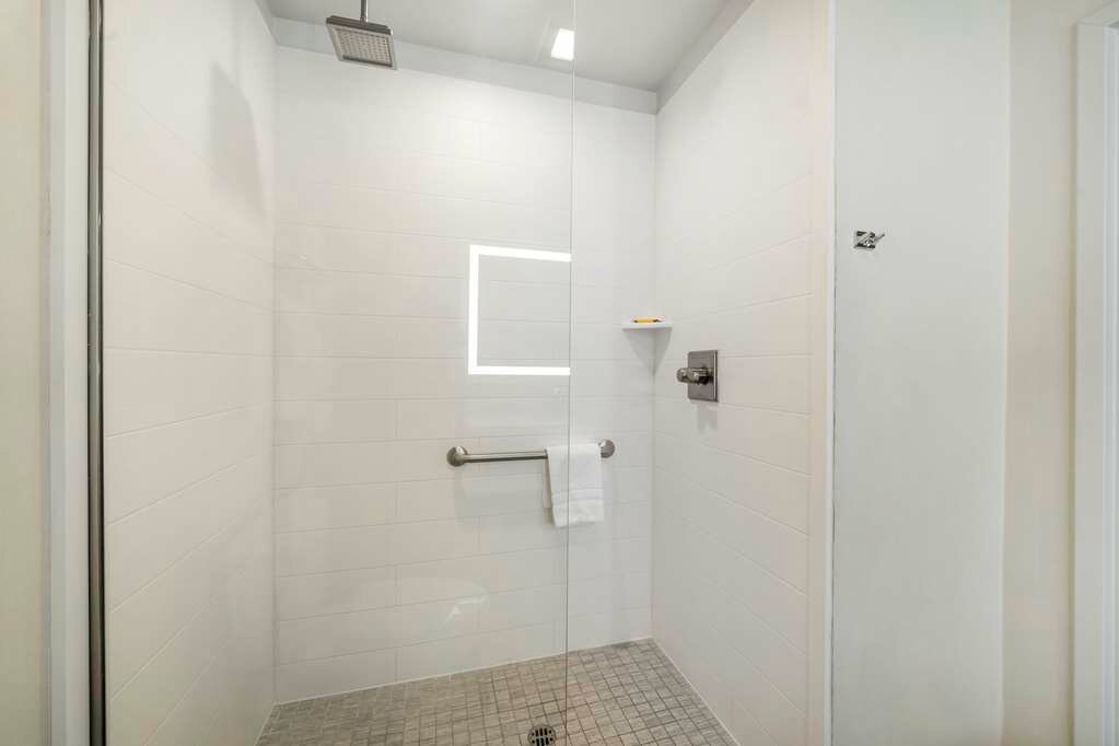 Фото Best Western Plus Gardena Inn & Suites